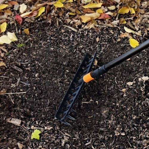 Fiskars QuikFit univerzális gereblye