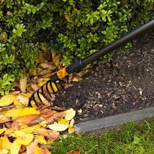 Fiskars QuikFit rózsagereblye