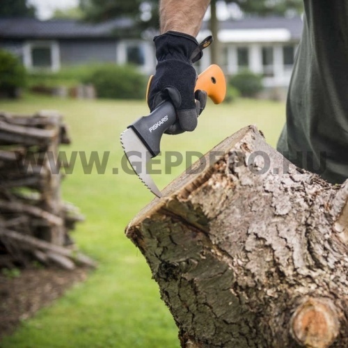 Fiskars WoodXpert XA2 kis rönkcsákány