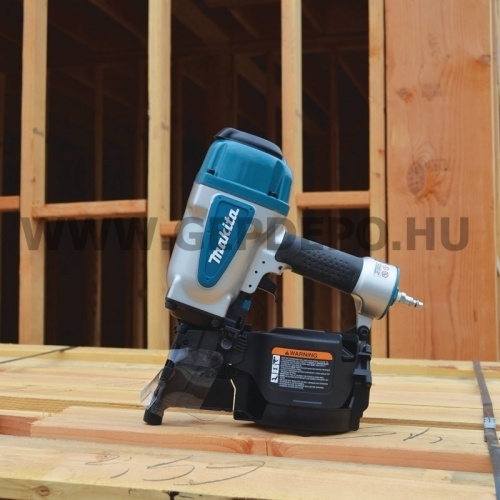 Makita AN902 levegős szegbelövő