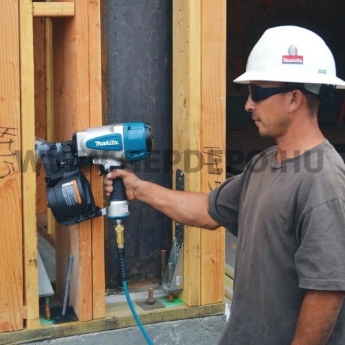 Makita AN902 levegős szegbelövő