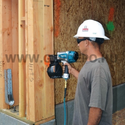 Makita AN902 levegős szegbelövő