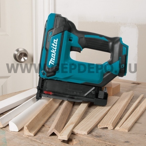 Makita DPT353Z akkus tűszegező géptest