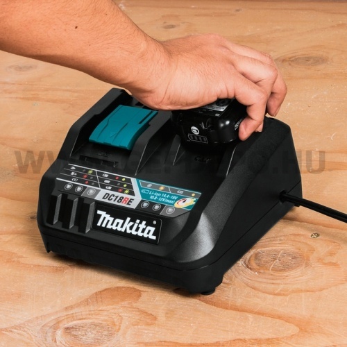 Makita DC18RE CXT/LXT akkumulátor gyorstöltő 10,8V-18V