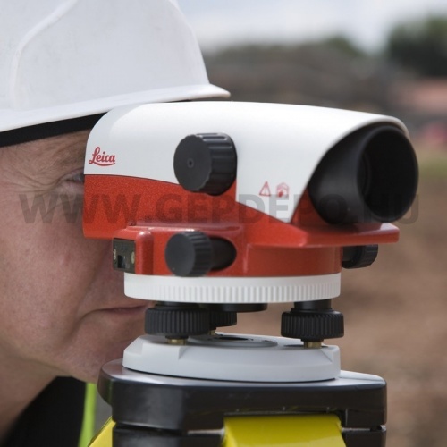 Leica NA720 optikai szintező