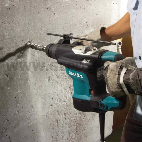 Makita HR3210C SDS-Plus fúró-vésőkalapács