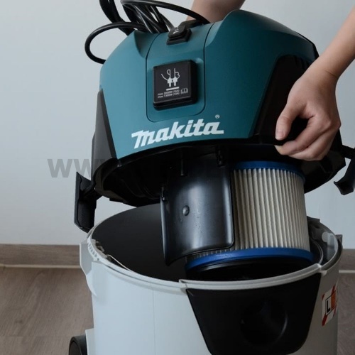 Makita VC2512L száraz-nedves porszívó