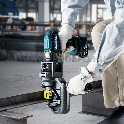Makita DPP200ZK akkus lyukasztó géptest kofferben 18V LXT