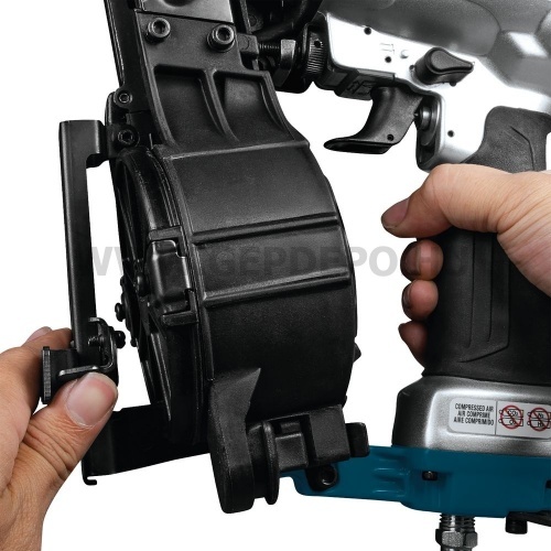 Makita AN454 levegős szegbelövő