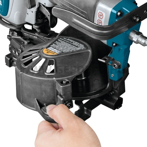 Makita AN454 levegős szegbelövő