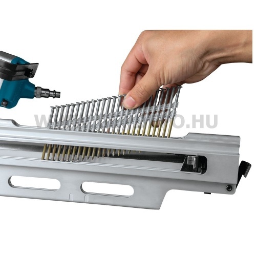 Makita AN924 levegős szegbelövő