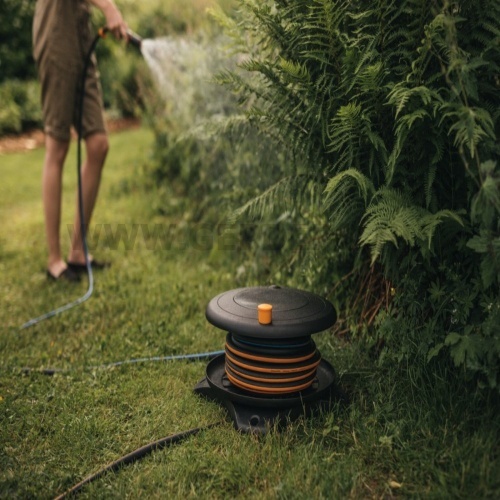 Fiskars Solid L tömlődob 30 m tömlővel