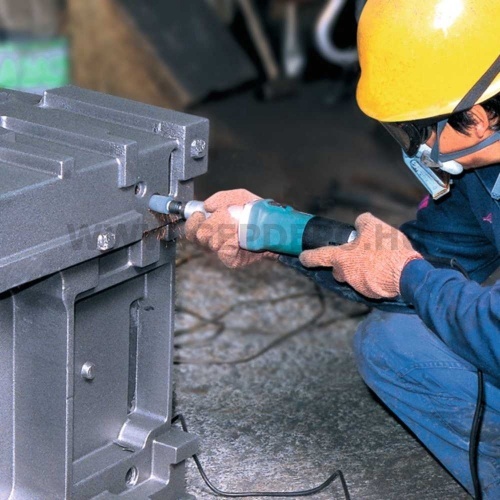 Makita GD0800C egyenescsiszoló