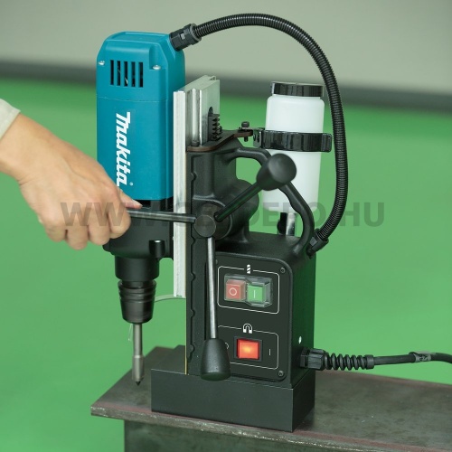 Makita HB350 mágnestalpas fúrógép