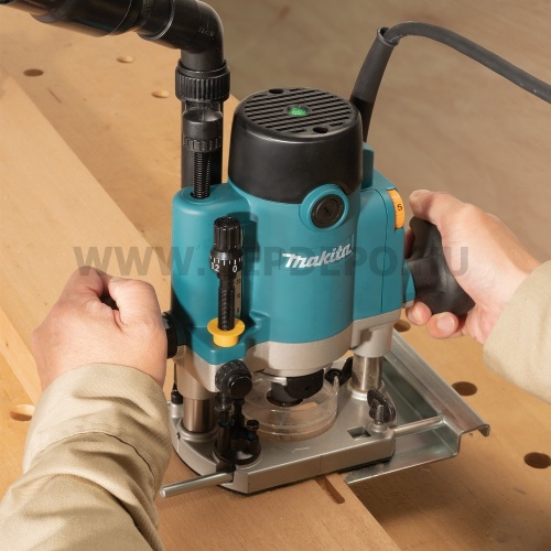 Makita RP1111CJ felsőmaró MAKPAC kofferben