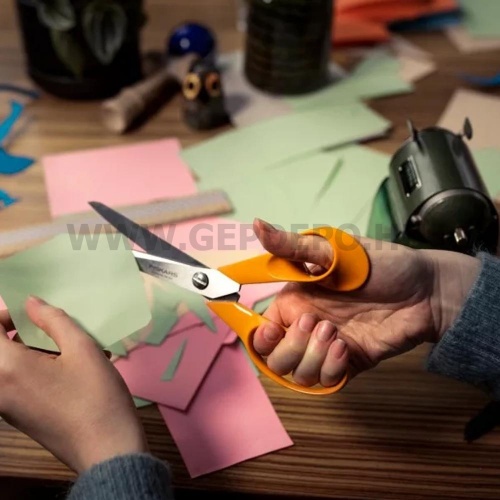 Fiskars Classic Ollókészlet (általános olló 21cm + Varróolló 13 cm)