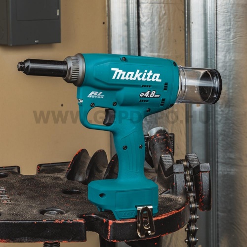 Makita DRV150Z akkumulátoros popszegecshúzó géptest 18V LXT BL XPT kofferben