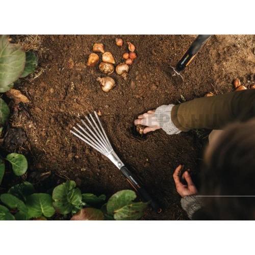 Fiskars Xact kézi gereblye