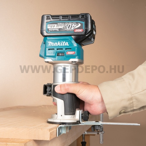 Makita RT001GM202 akkus kombinált élmaró 40V max XGT BL AWS