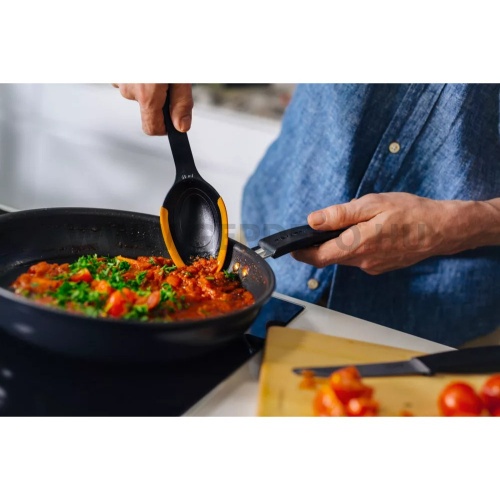 Fiskars Essential kanál, szilikon széllel