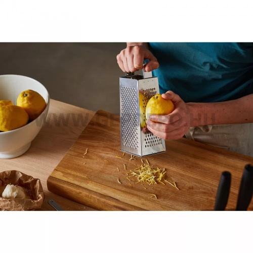 Fiskars Essential négyoldalú konyhai reszelő
