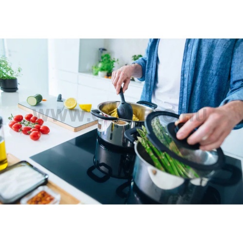 Fiskars Functional Form lábas, 3 L, rozsdamentes acél