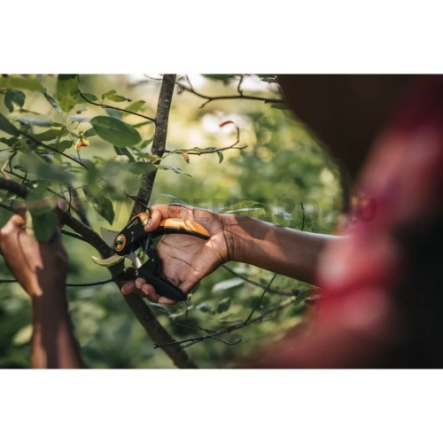 Fiskars Plus™ metszőolló, mellévágó P721
