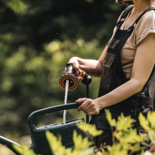 Fiskars Comfort locsolópisztoly, multi, markolatvezérlésű
