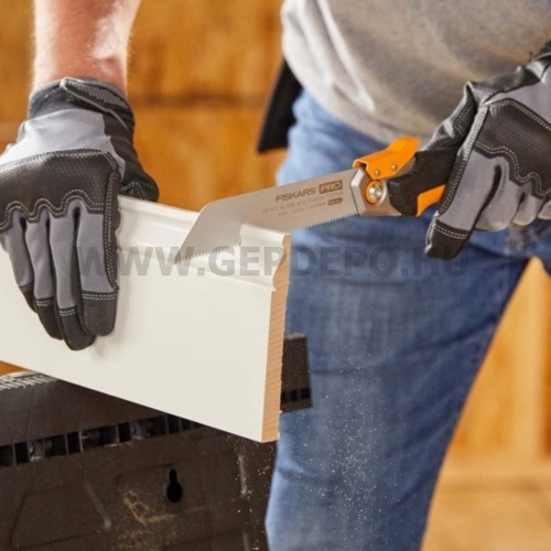Fiskars PowerTooth összecsukható fűrész 19 TPI 150 mm