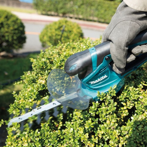 Makita DUM111SYX akkus kerti szegélyvágó olló + sövényvágó feltét 18V LXT