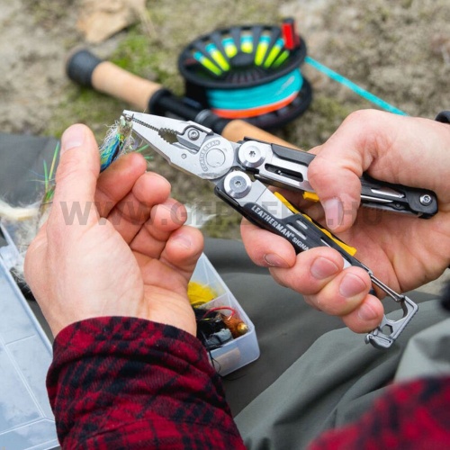 Leatherman Signal multiszerszám, fekete és ezüst