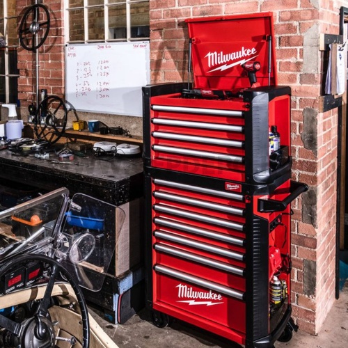 Milwaukee 30“ / 78 cm, 7 fiókos acél szerszámkocsi