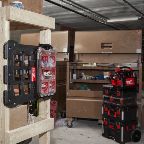 Milwaukee PACKOUT™ közepes rendszerező doboz