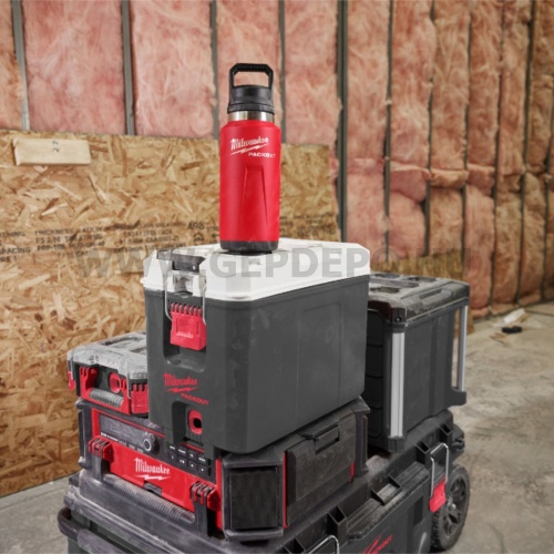 Milwaukee PACKOUT kulacs - 1065 ml, piros