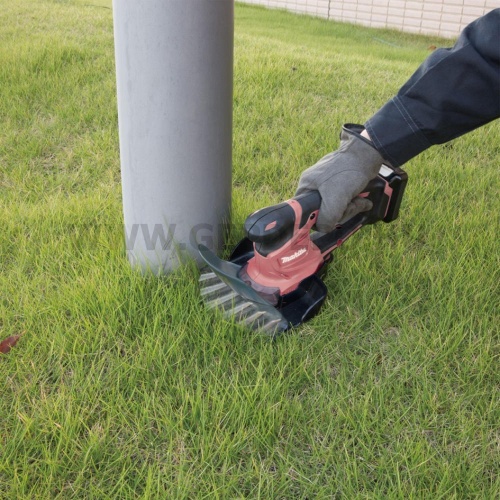 Makita UM600DSAP akkus szegélyvágó olló 10,8V-12V Max CXT PINK