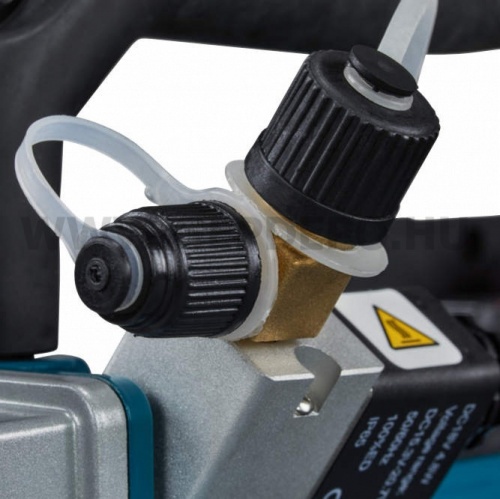 Makita DVP181ZK vákuumszivattyú géptest kofferben 18V LXT