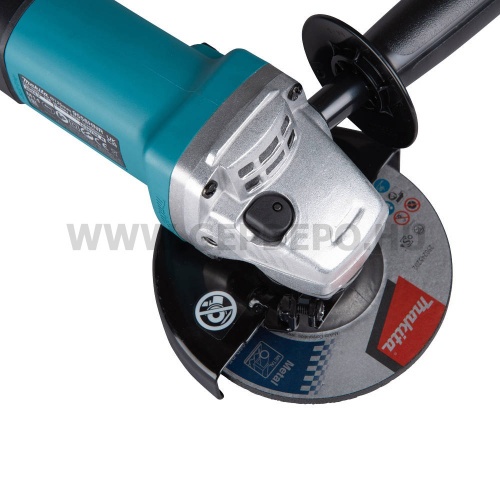 Makita 9558HNR sarokcsiszoló