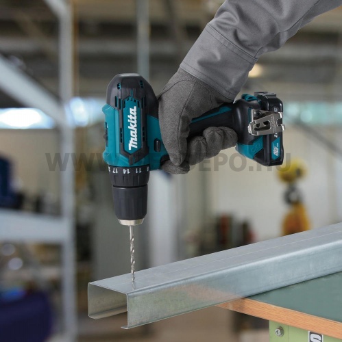 Makita DF333DZ fúró-csavarbehajtó géptest 10,8V-12V Max CXT