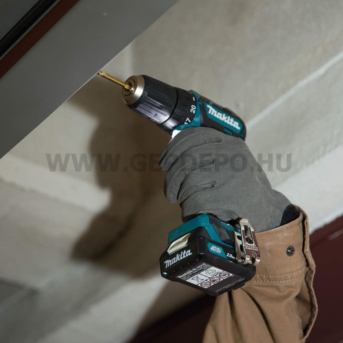 Makita DF332DZ Fúró-csavarbehajtó 10,8V-12V Max CXT géptest
