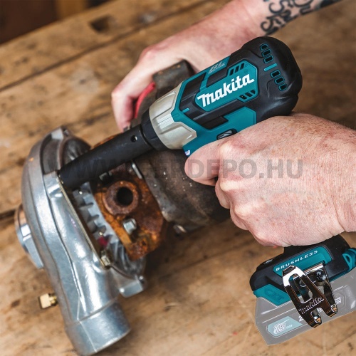 Makita TW161DZ ütvecsavarbehajtó géptest 10,8V-12V Max CXT