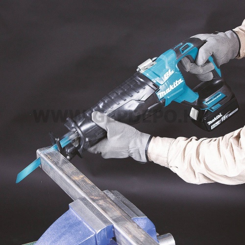 Makita DJR187Z akkus orrfűrész géptest kofferben