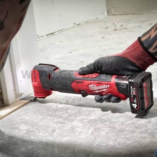 Milwaukee FMT-0 M12 akkus multigép géptest