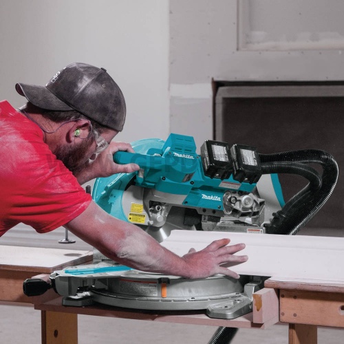 Makita DLS111ZU akkus gérvágó géptest AWS technológiával