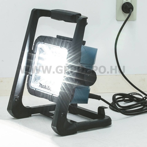 Makita DML805 akkus LED lámpa 750 lumen 14,4/18V LXT (230V)
