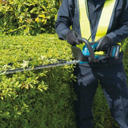Makita UH021GZ akkus sövényvágó géptest XGT 40V max BL XPT