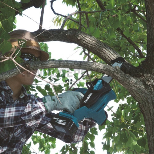 Makita DUC122Z akkus láncfűrész géptest