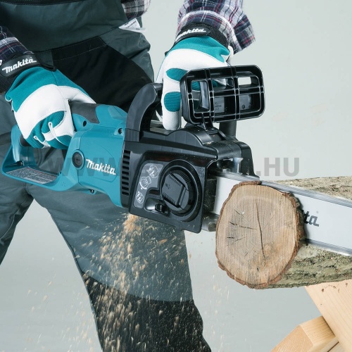 Makita UC4051A Elektromos láncfűrész 2000W 40cm