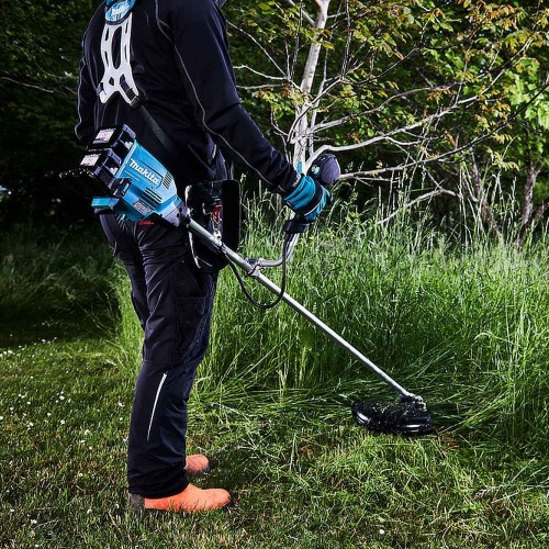 Makita DUR369APT2 akkus fűkasza