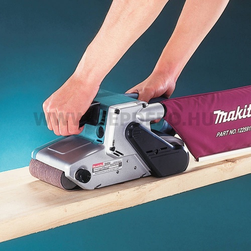 Makita 9404J szalagcsiszoló MAKPAC Kofferben