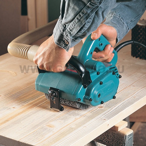 Makita 9741 kefegép
